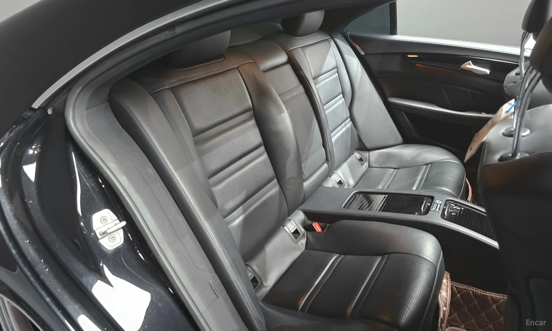 Mercedes Benz CLS-Class W218 превью 13