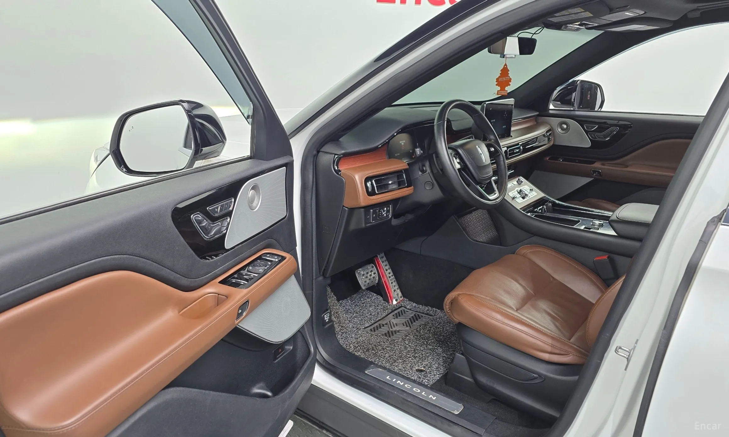 Lincoln Aviator 2nd Generation превью 10