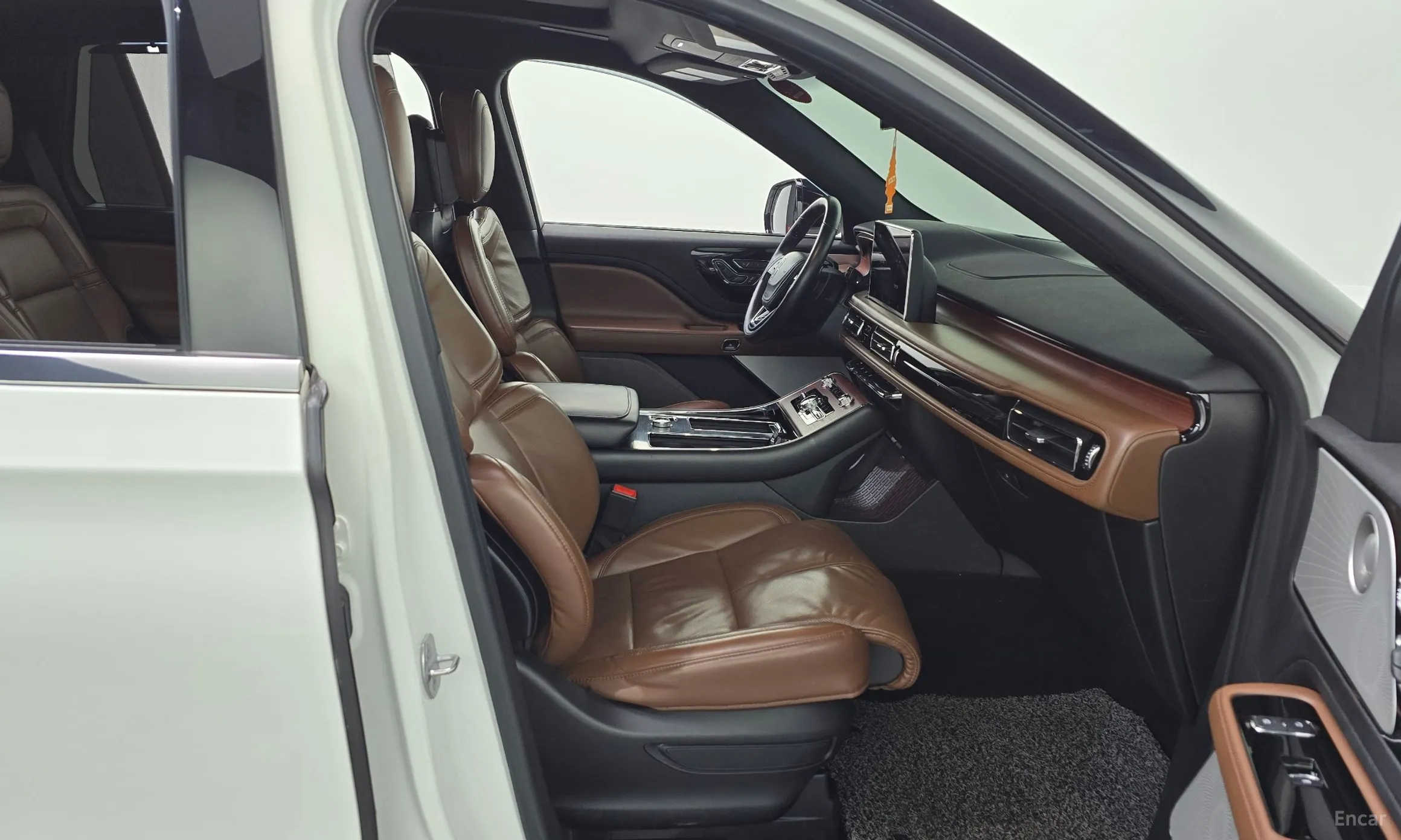 Lincoln Aviator 2nd Generation превью 11