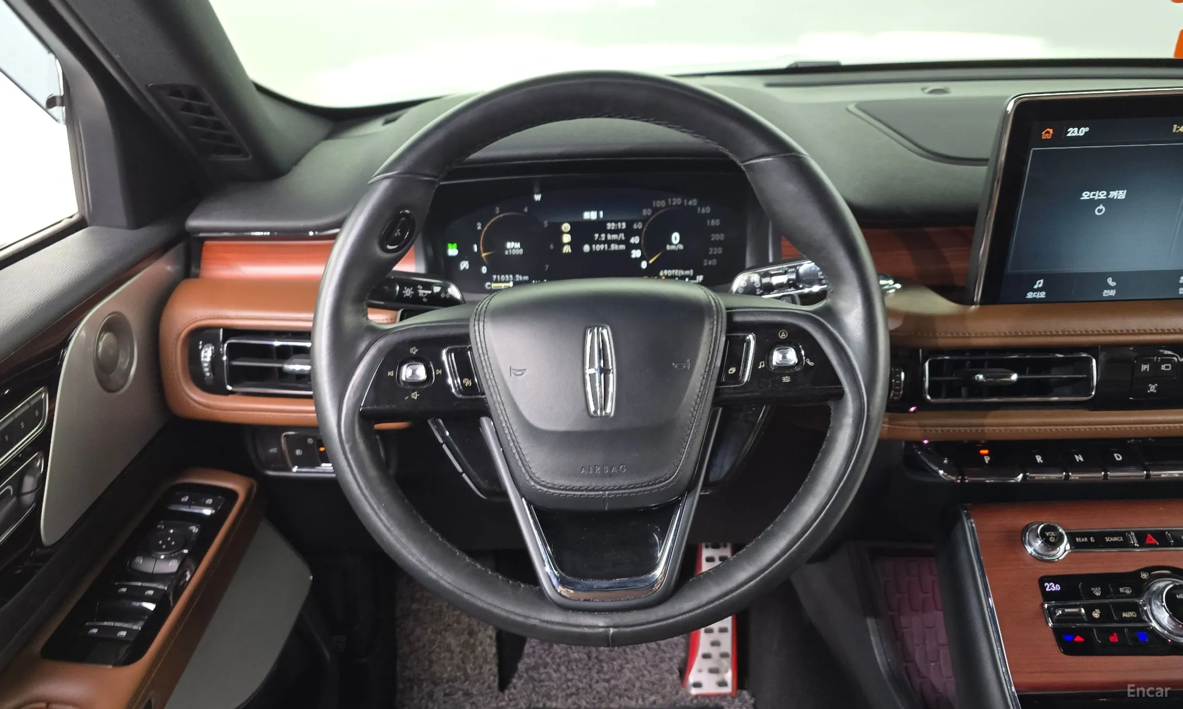 Lincoln Aviator 2nd Generation превью 13