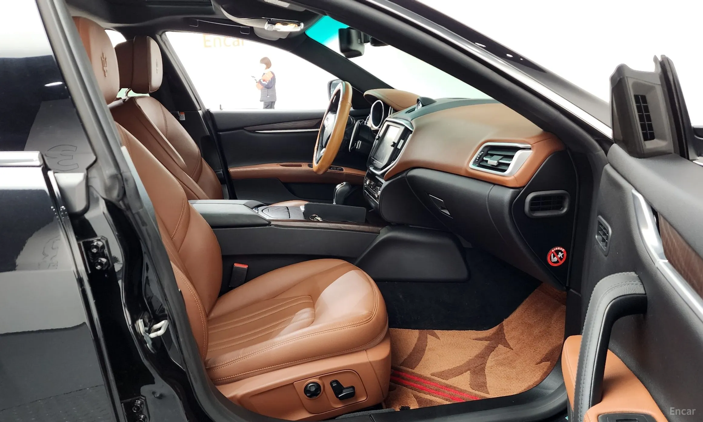 Maserati Ghibli превью 11