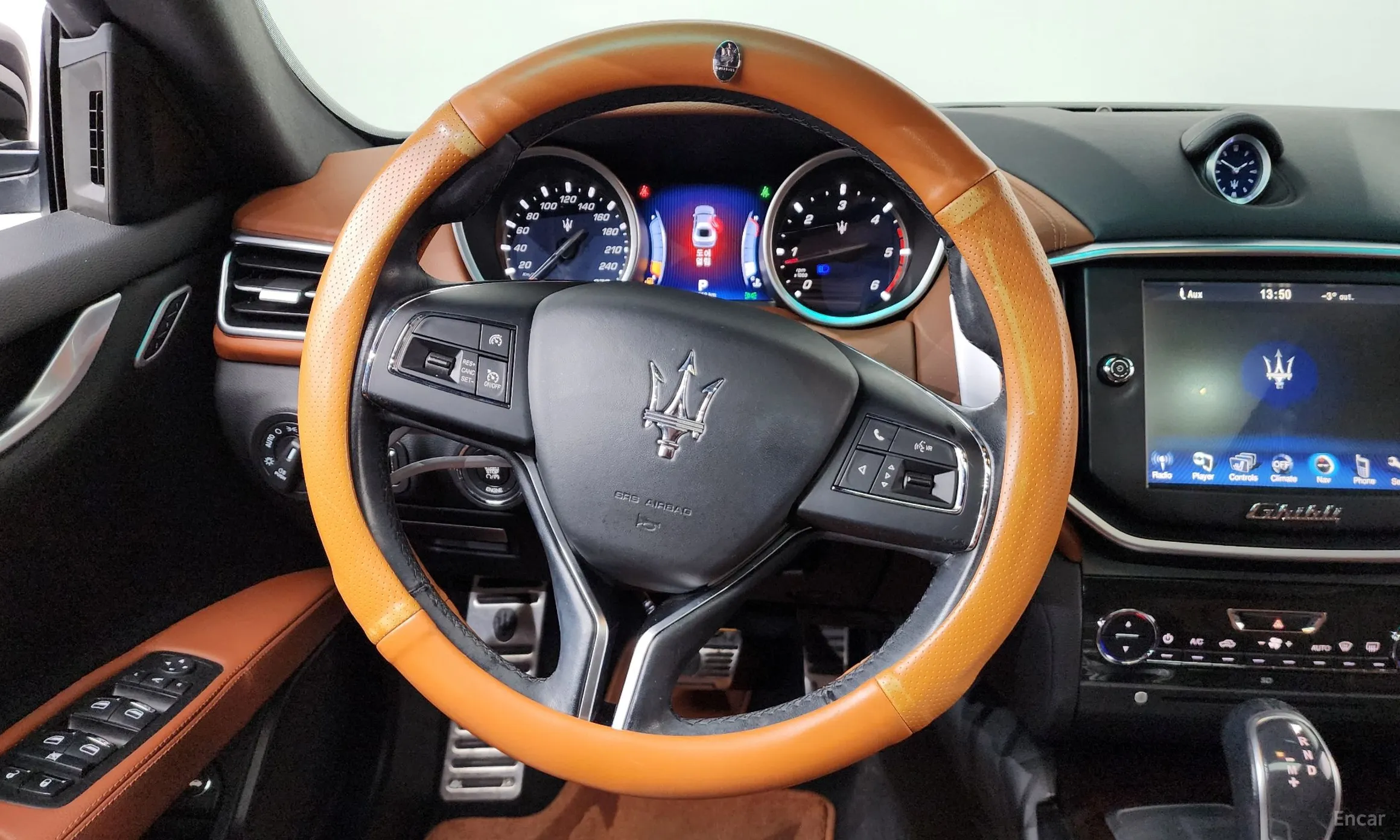 Maserati Ghibli превью 13