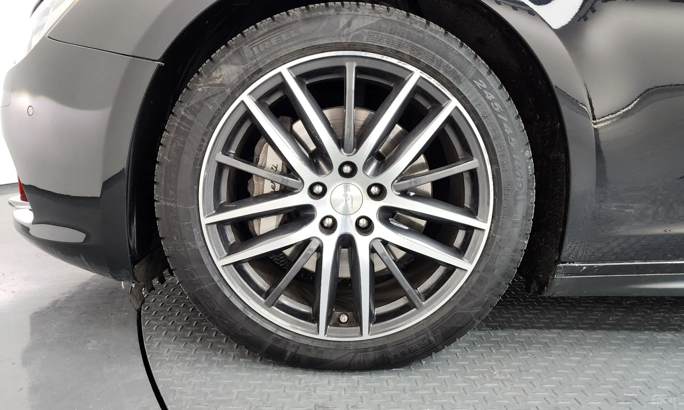 Maserati Ghibli превью 5
