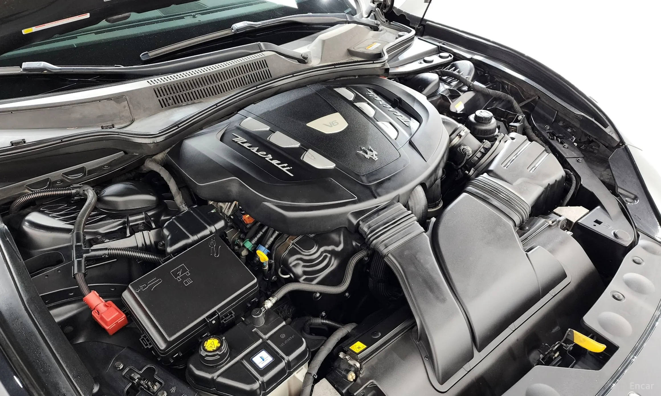 Maserati Ghibli превью 6