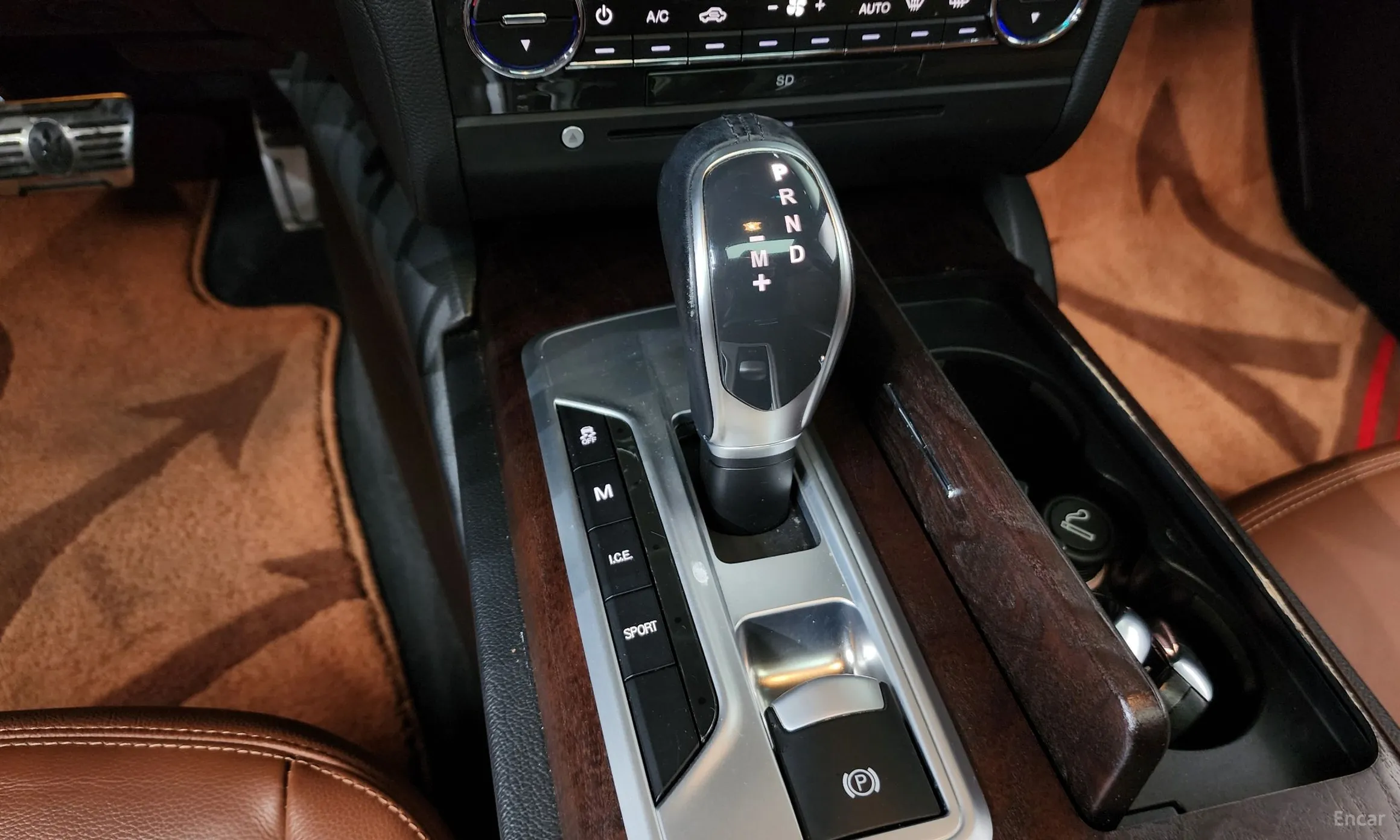 Maserati Ghibli превью 9