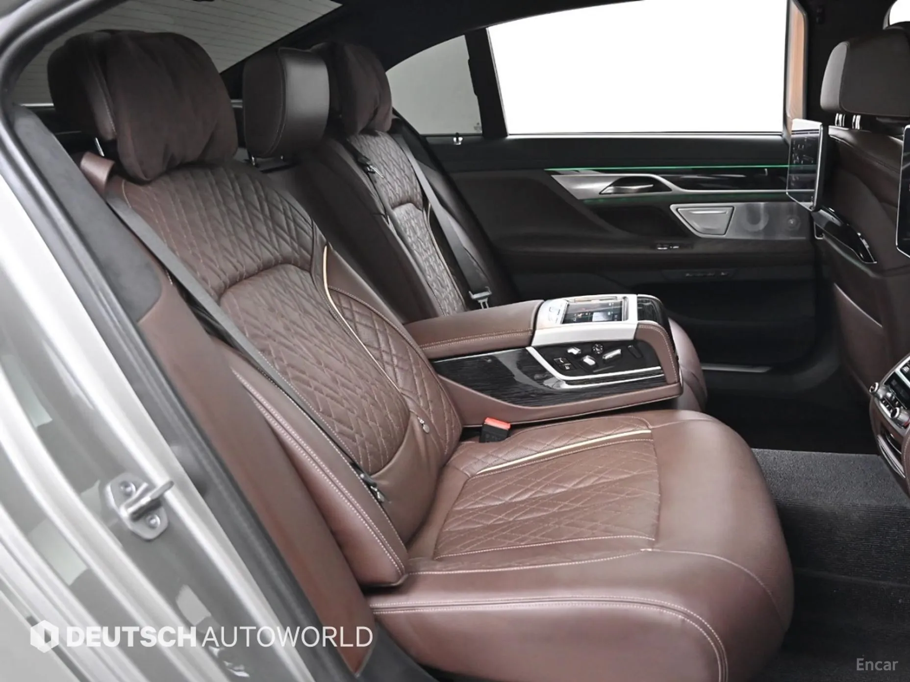 BMW 7 Series (G11) превью 12
