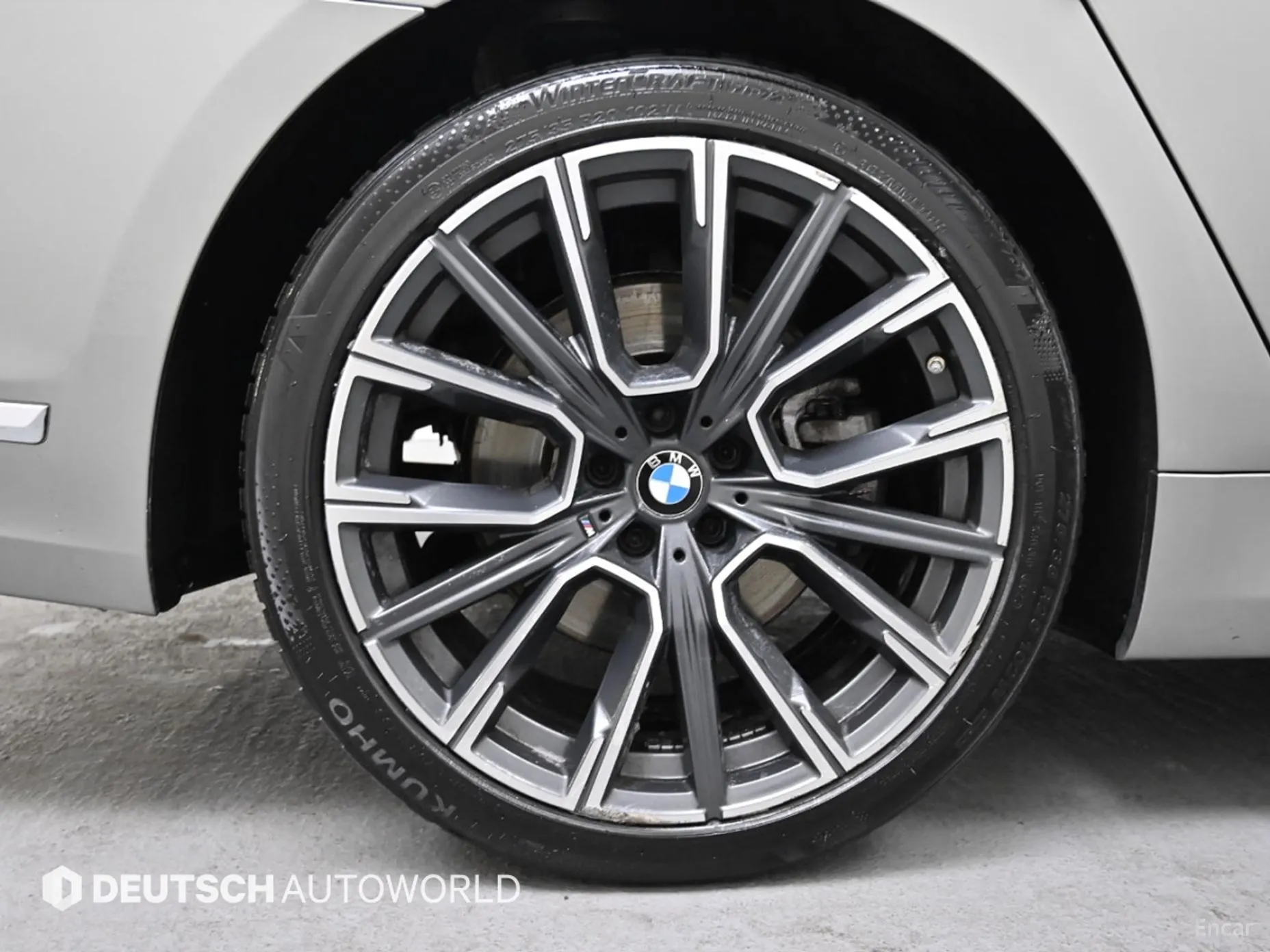 BMW 7 Series (G11) превью 5