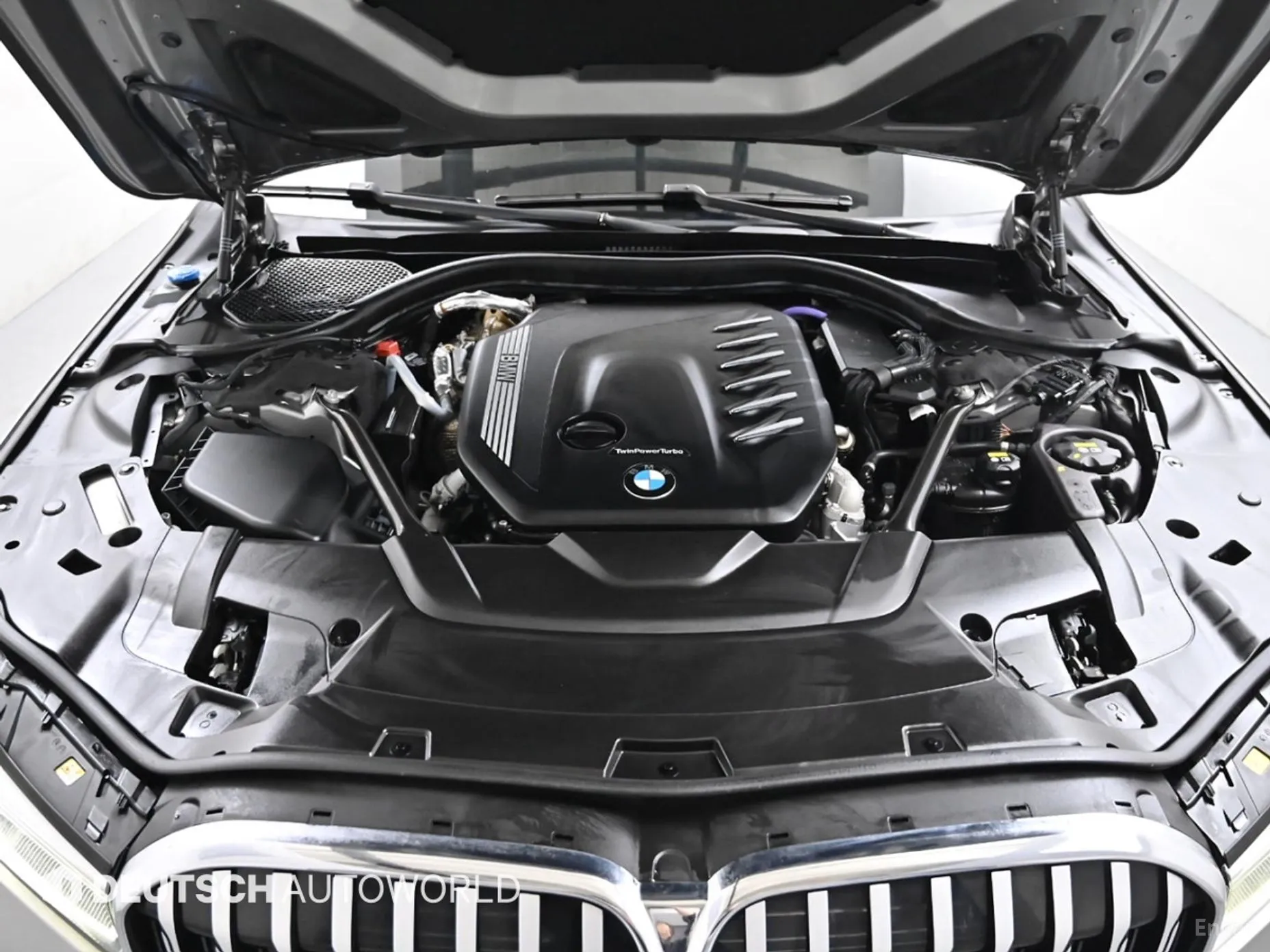 BMW 7 Series (G11) превью 6