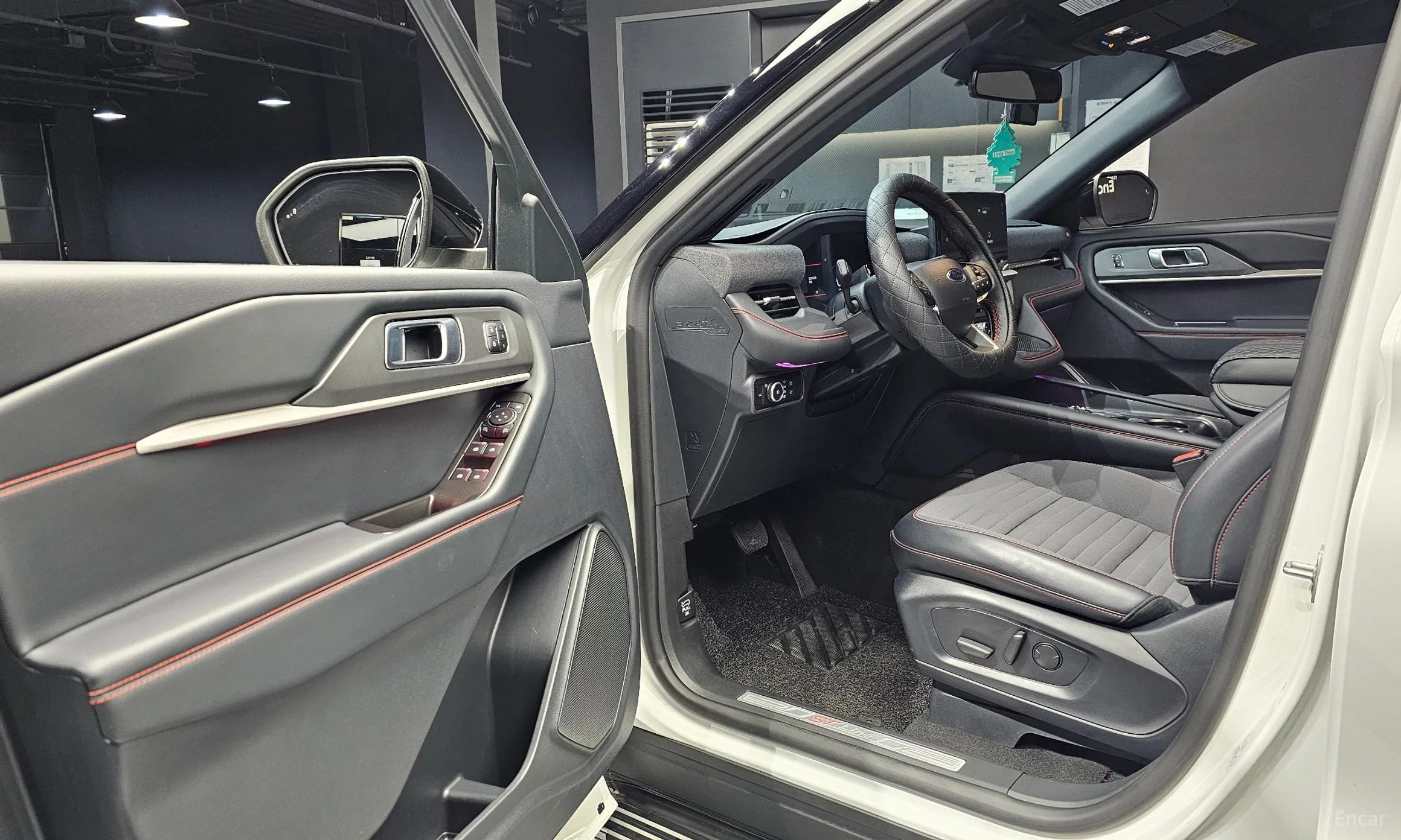 Ford Explorer 6th Generation превью 11