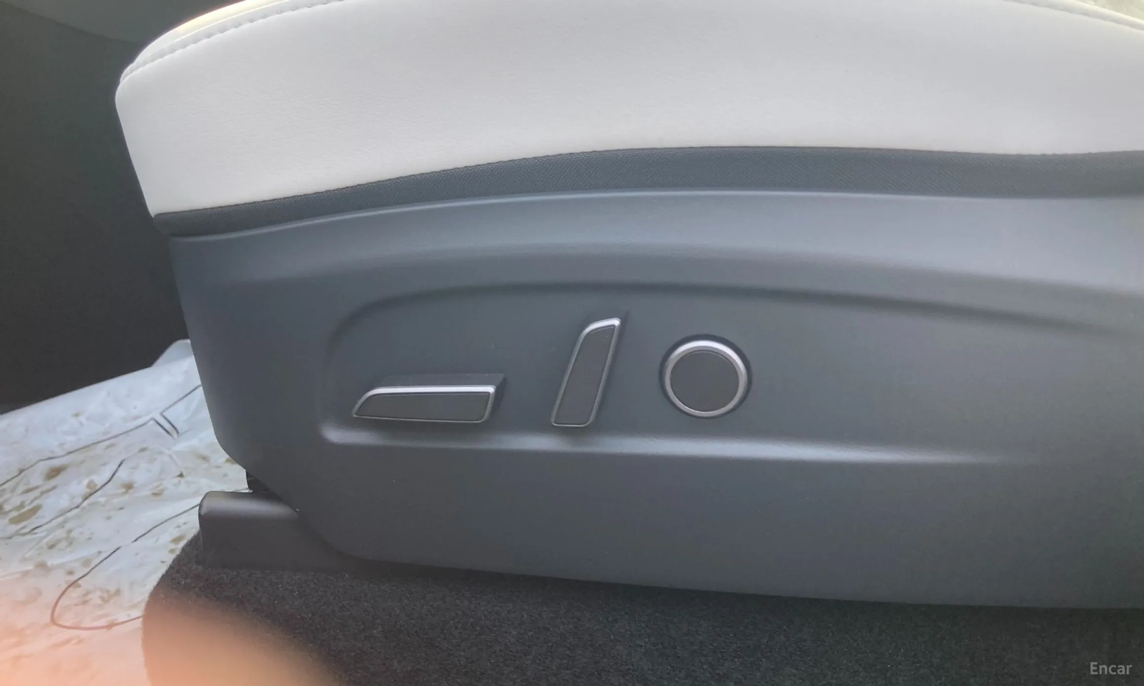 Tesla Model Y превью 16