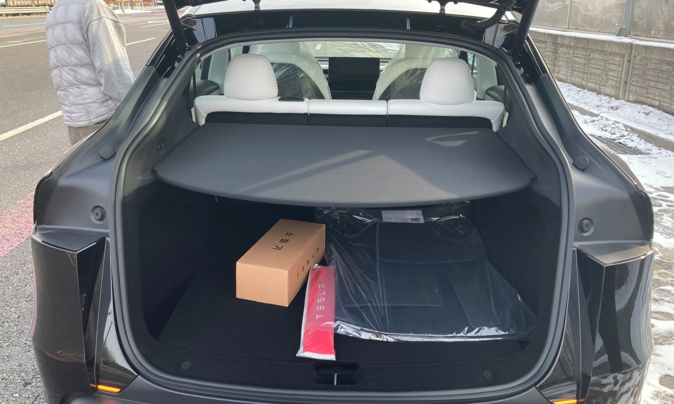 Tesla Model Y превью 17