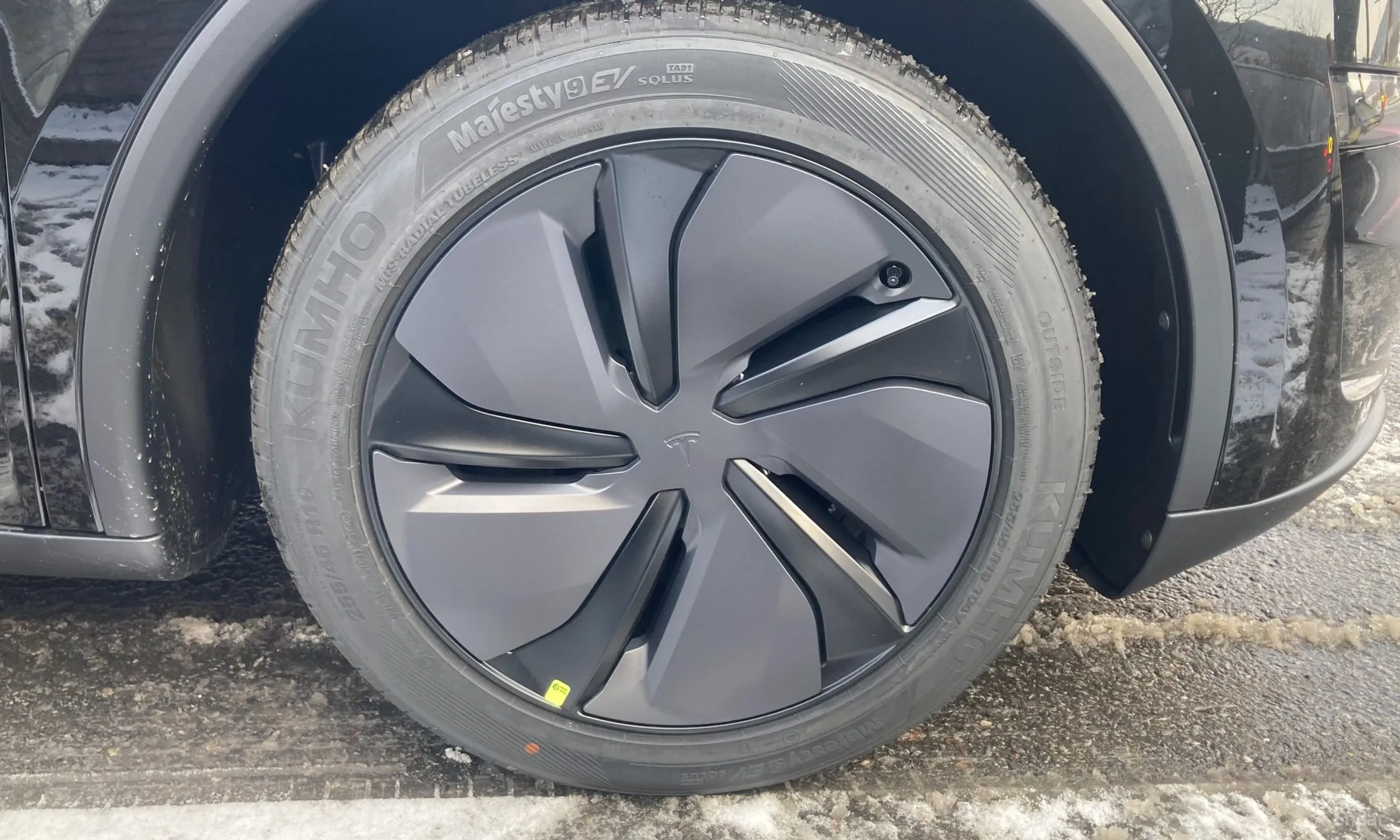 Tesla Model Y превью 19