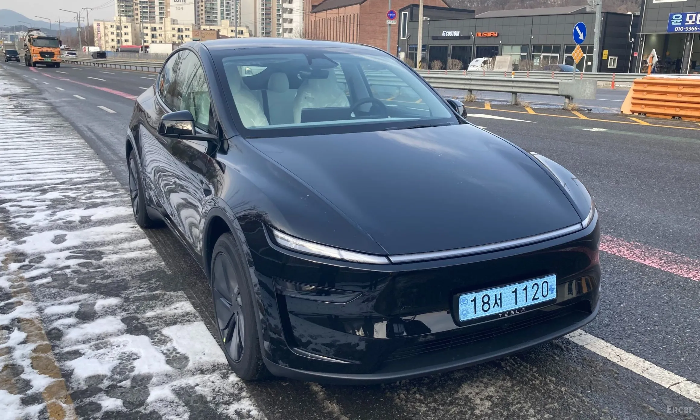 Tesla Model Y превью 3