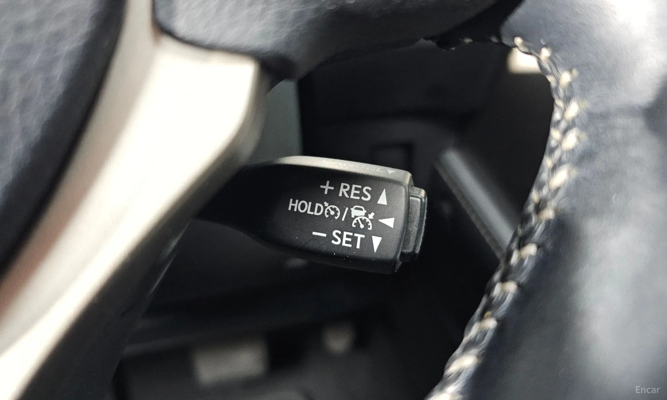 Lexus NX300h превью 18