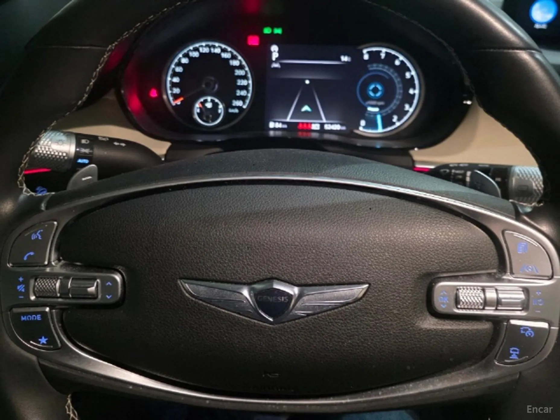 Genesis GV70 превью 11