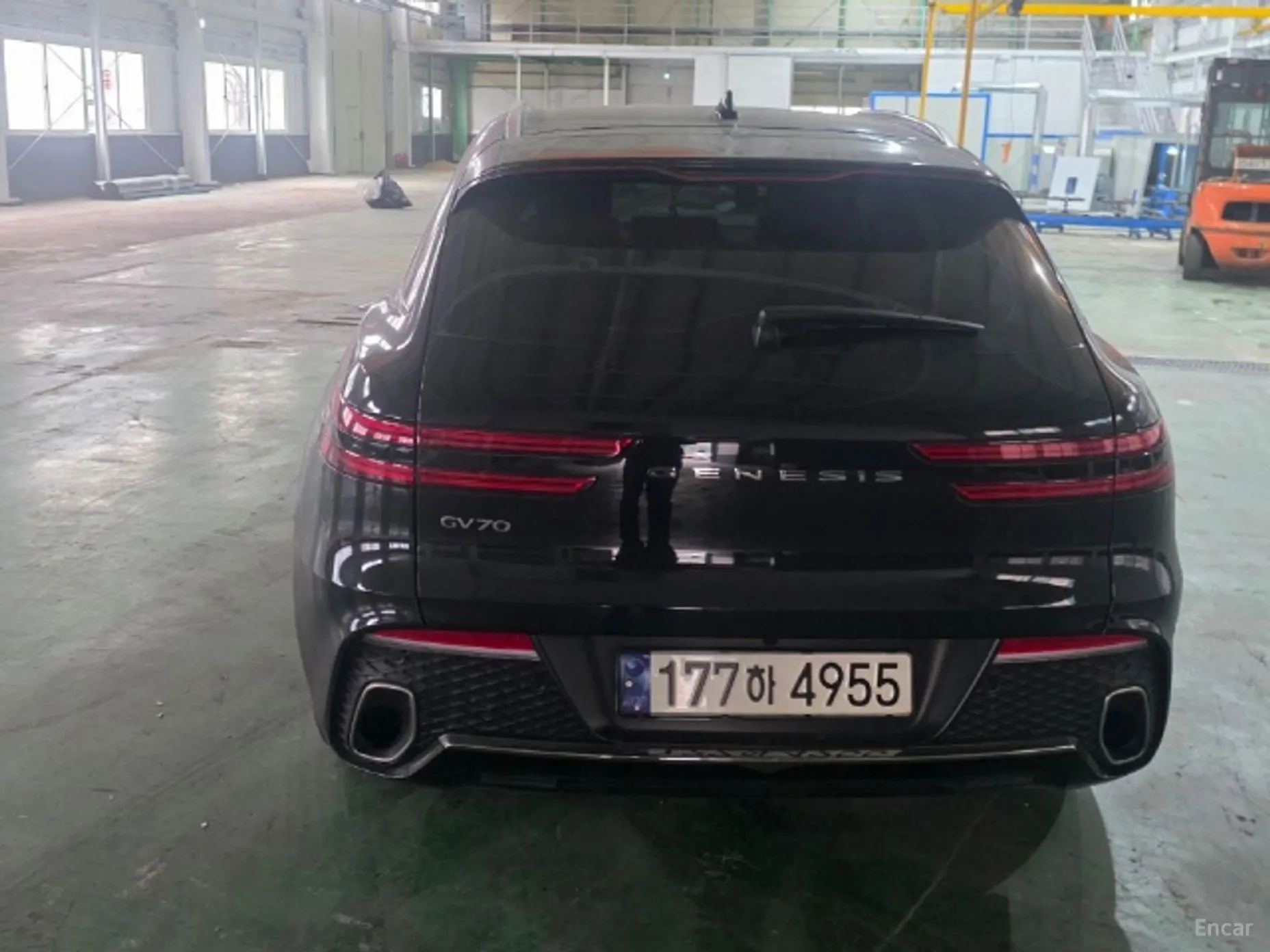 Genesis GV70 превью 3