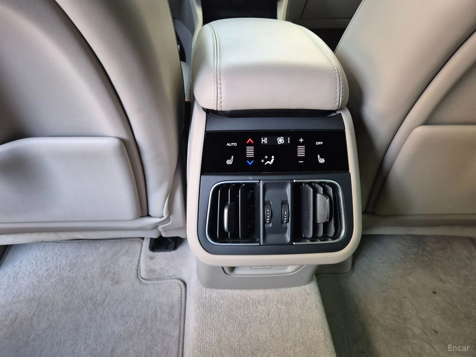 Maserati Grekale превью 11