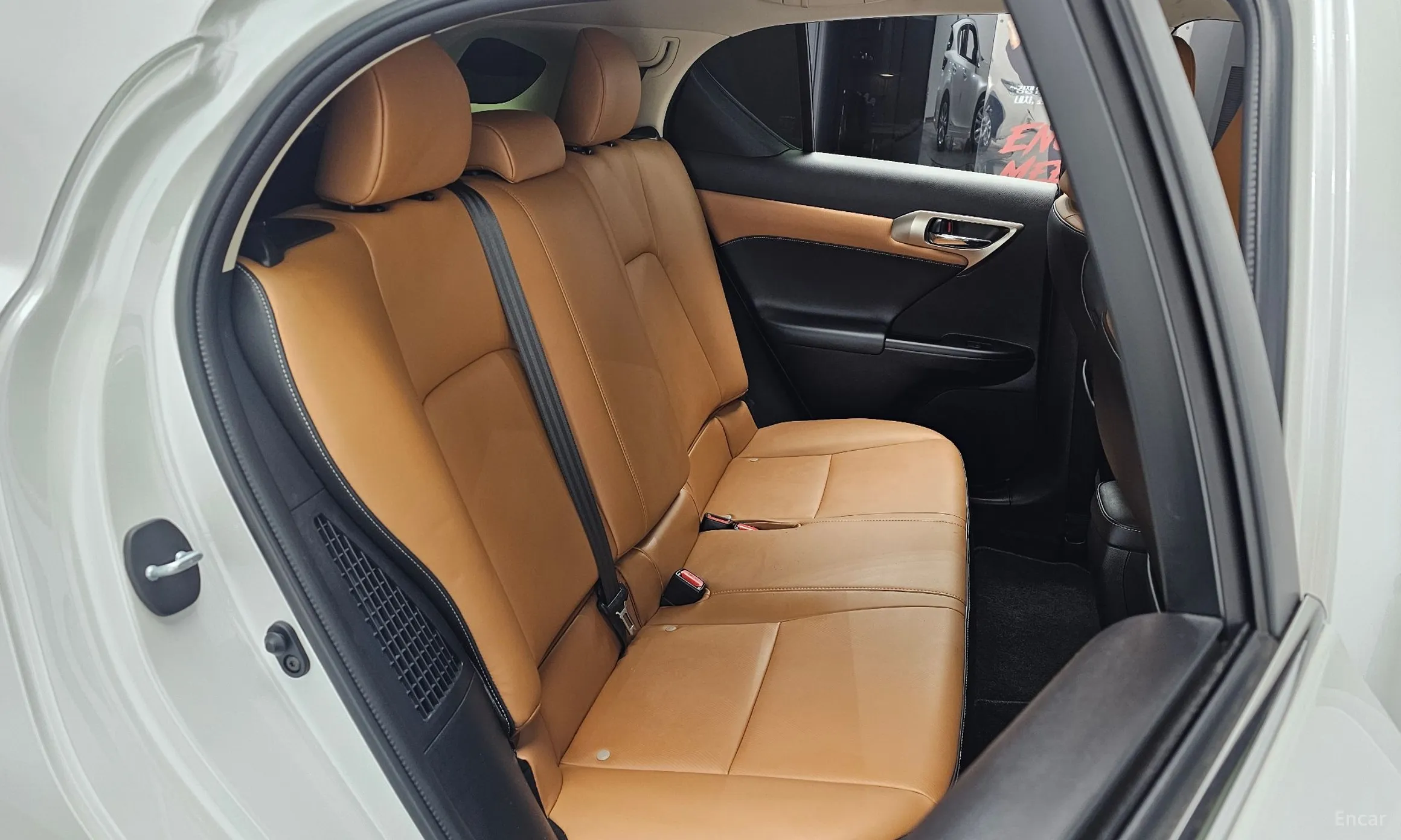 Lexus CT200h превью 12