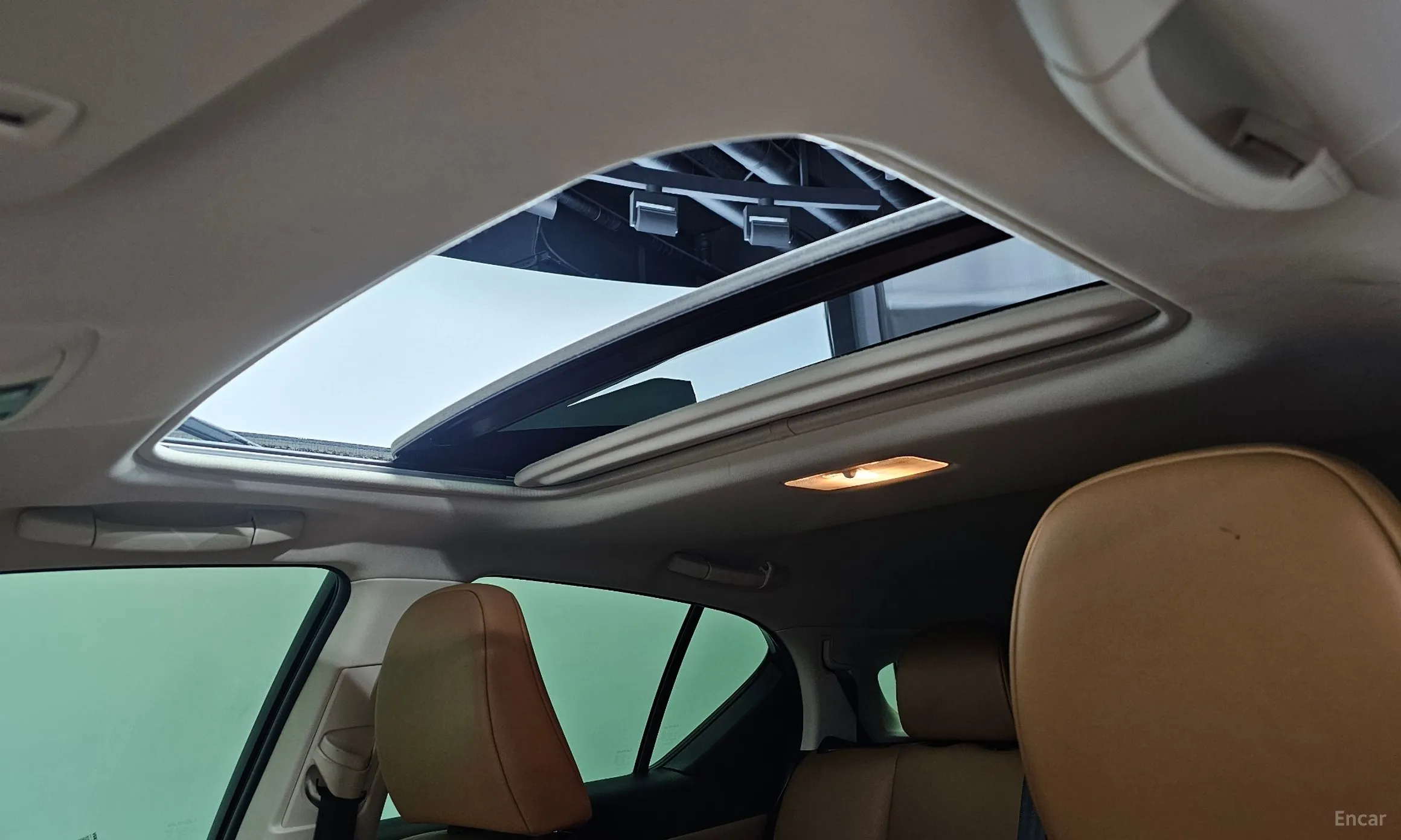 Lexus CT200h превью 16