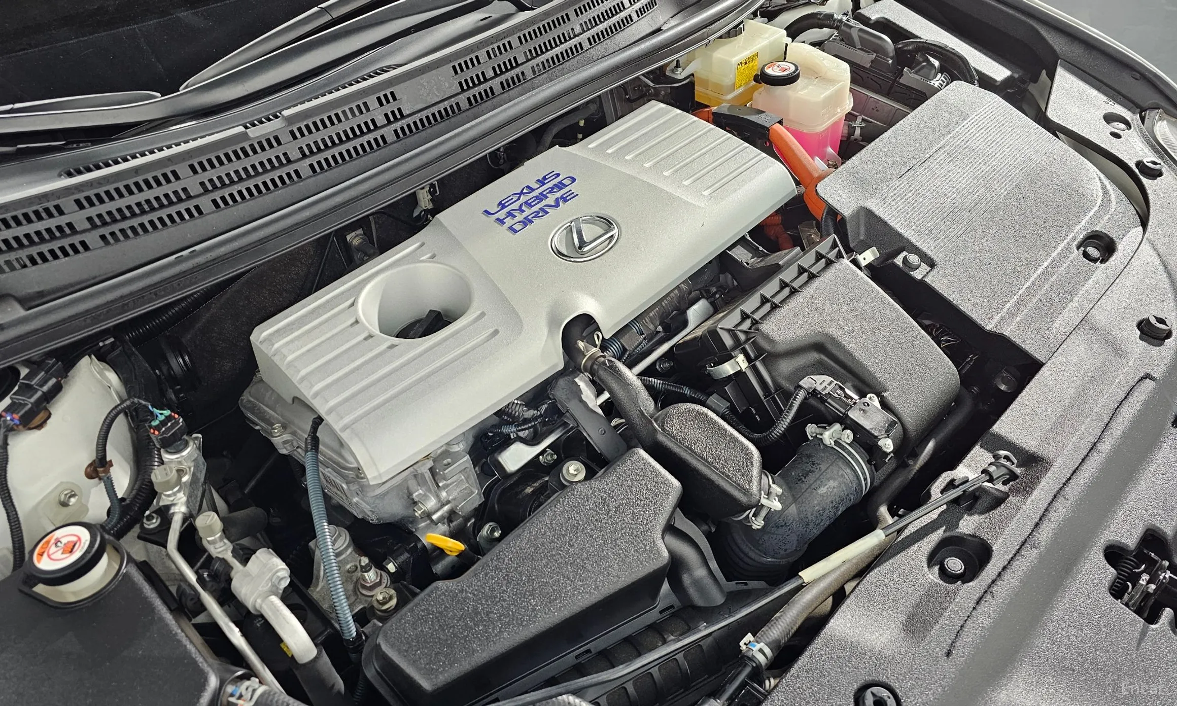Lexus CT200h превью 6