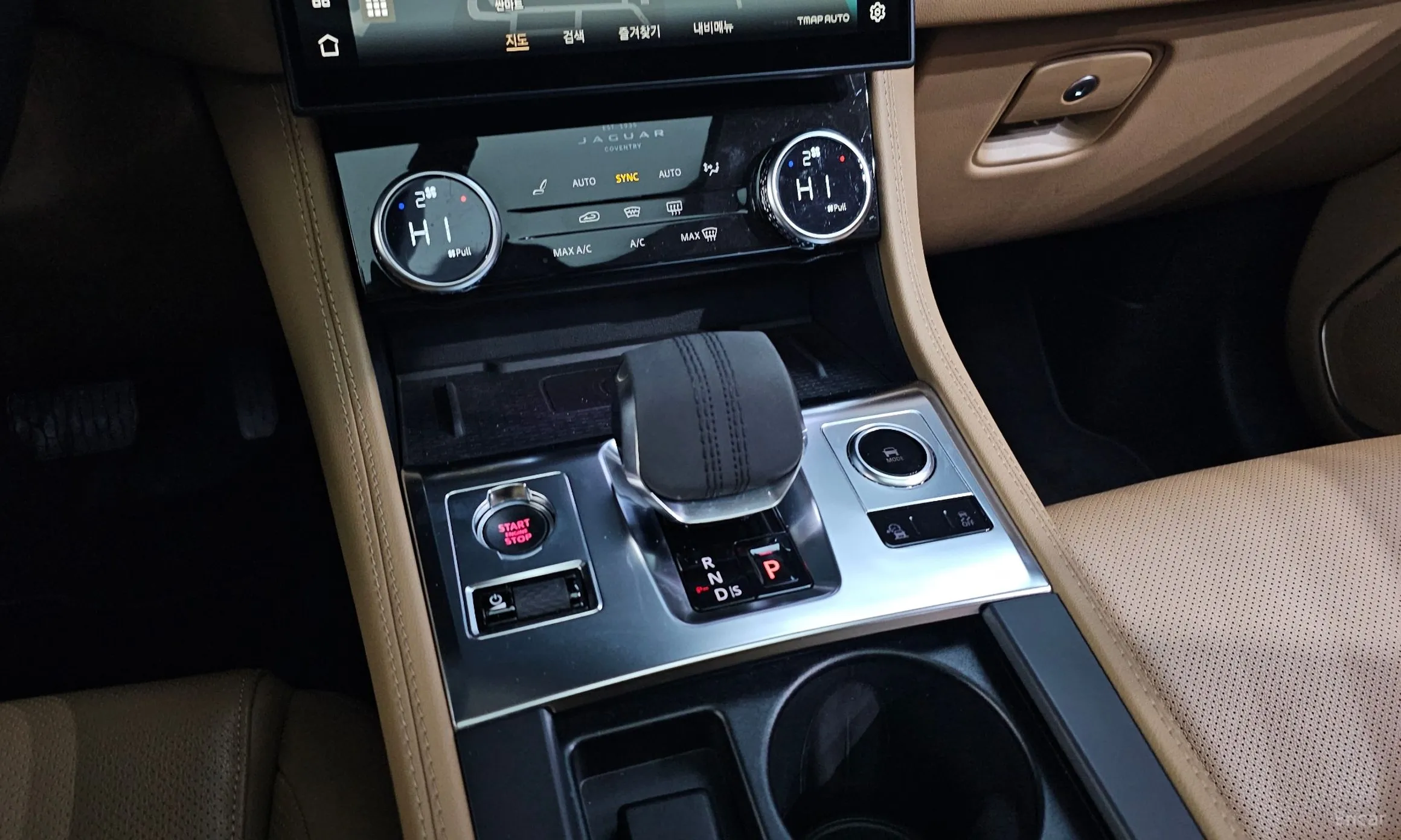 Jaguar F-PACE превью 9