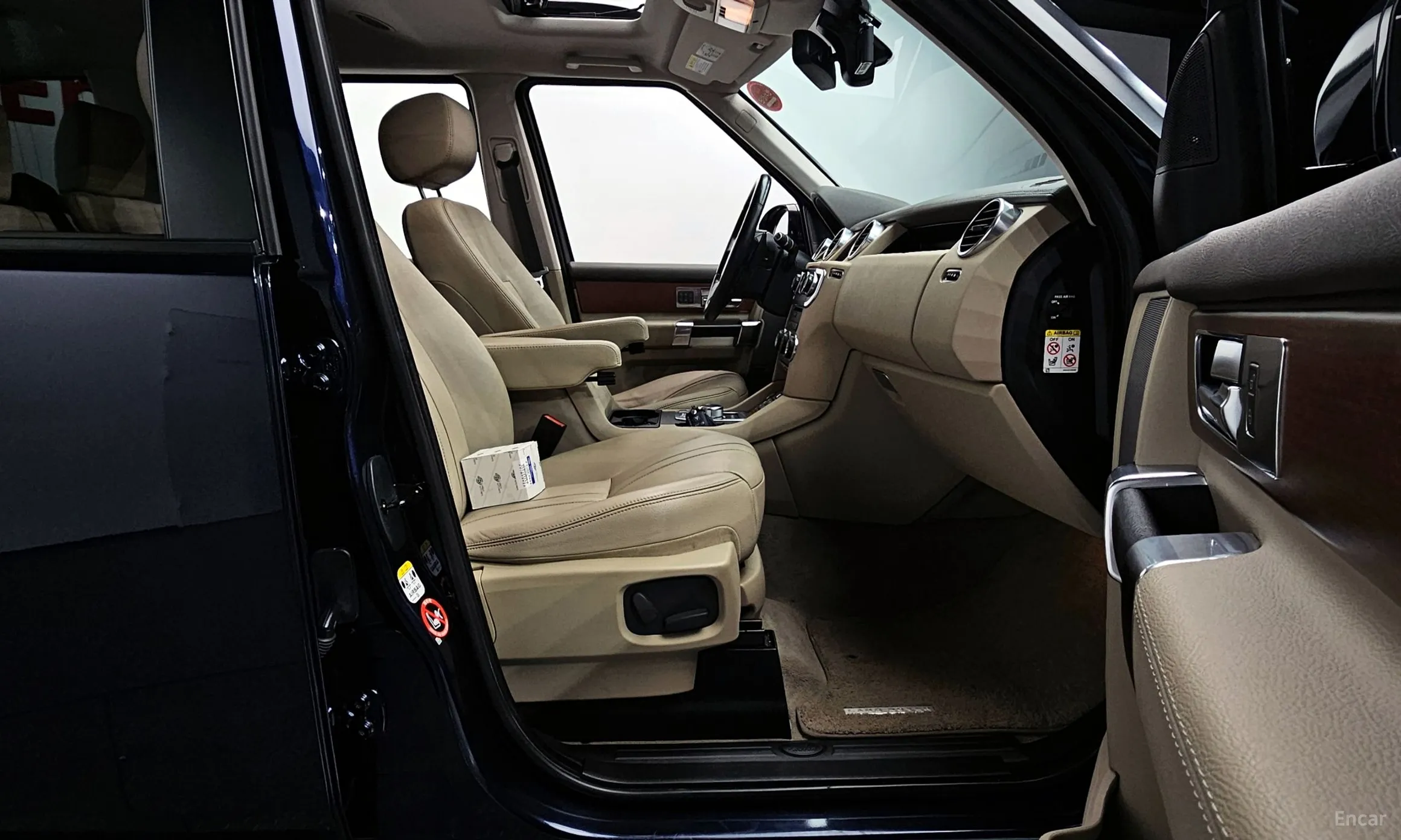 Land Rover Discovery 4 превью 10