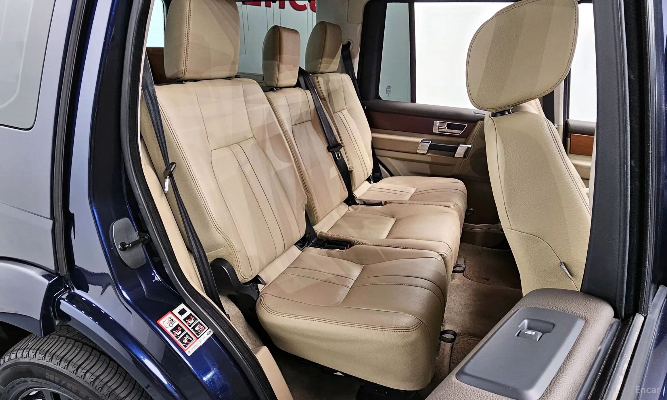Land Rover Discovery 4 превью 11
