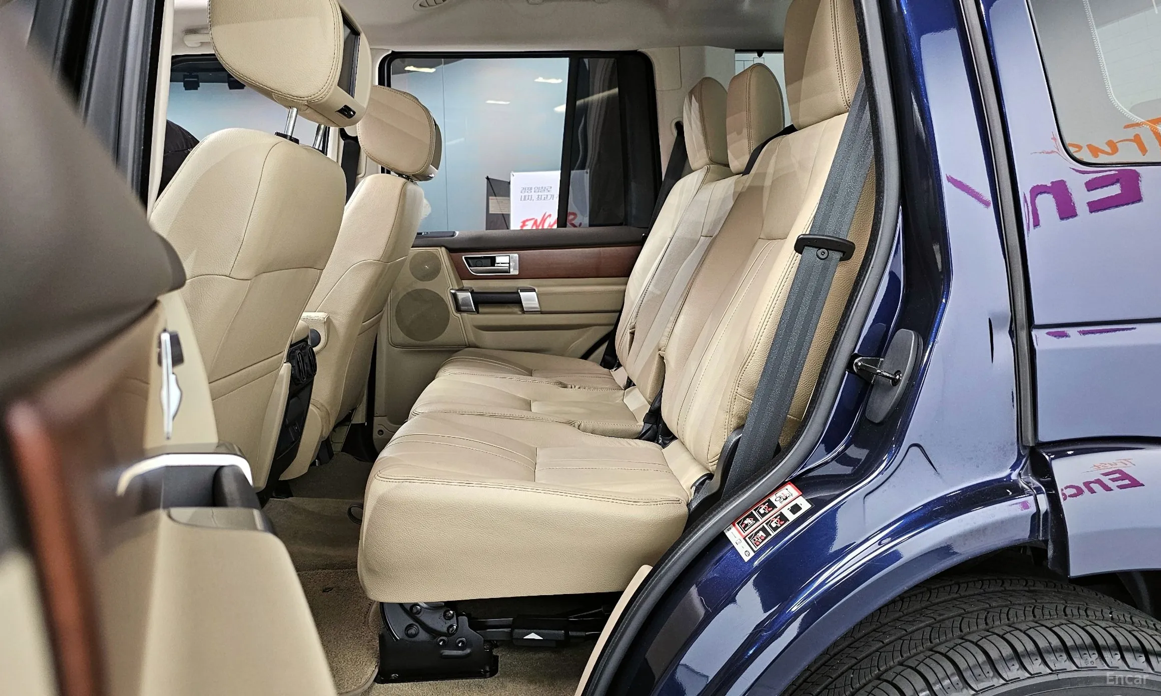 Land Rover Discovery 4 превью 12