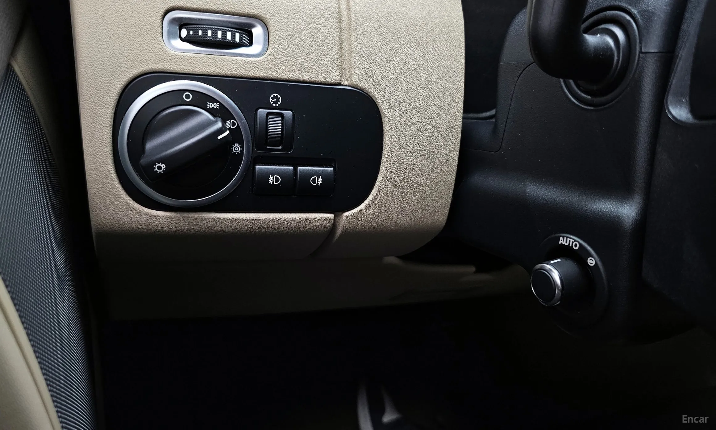 Land Rover Discovery 4 превью 15