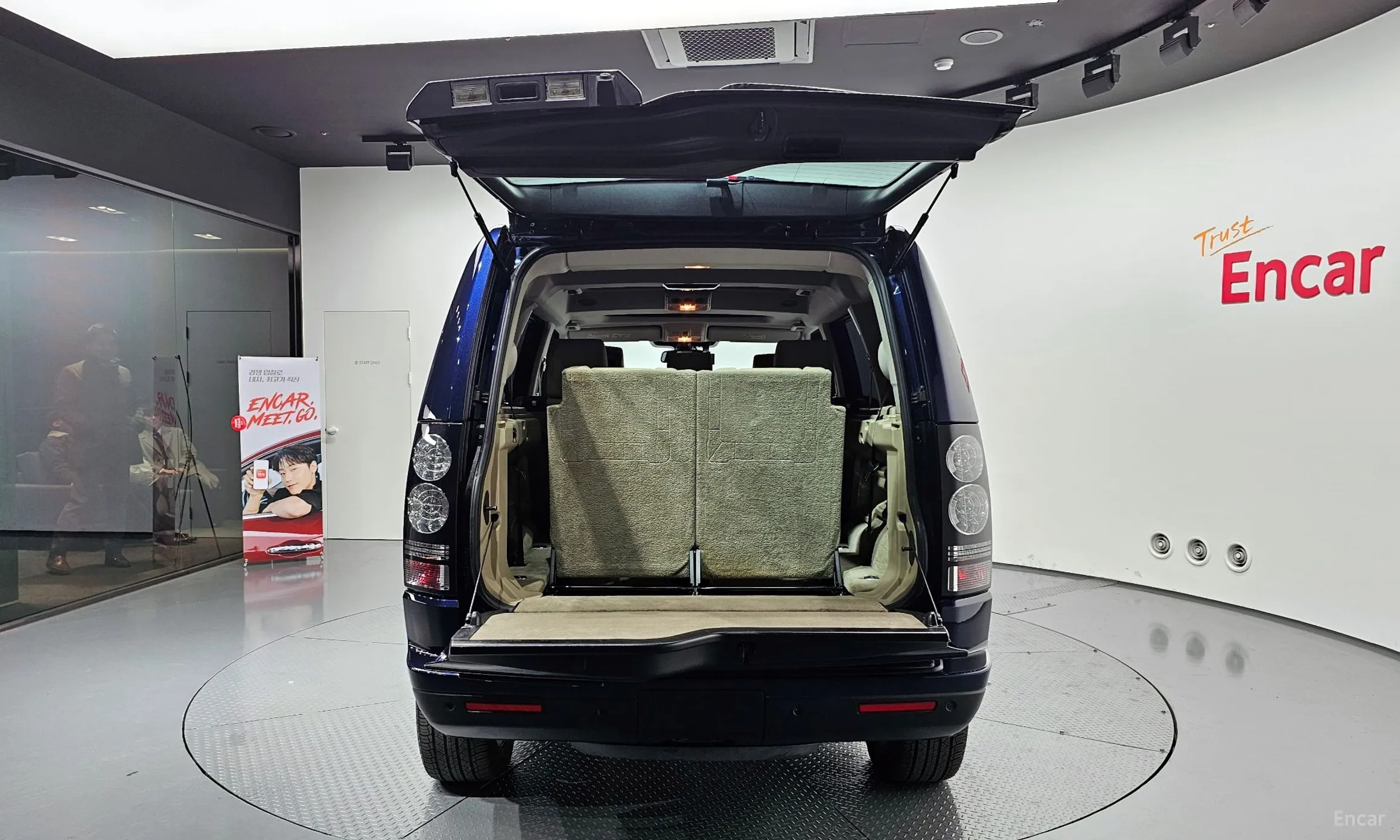 Land Rover Discovery 4 превью 20