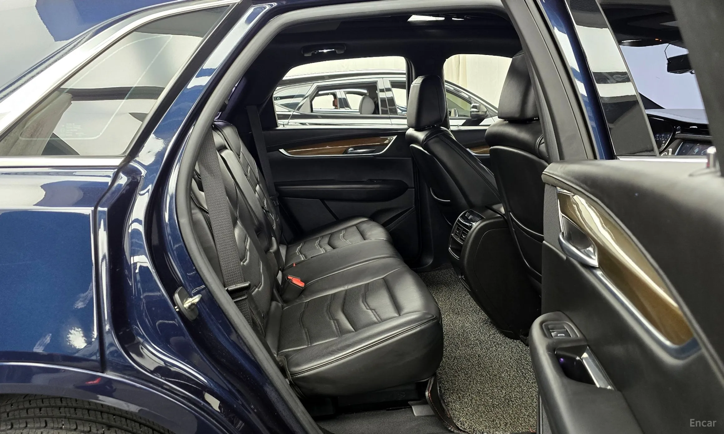 Cadillac XT5 превью 12