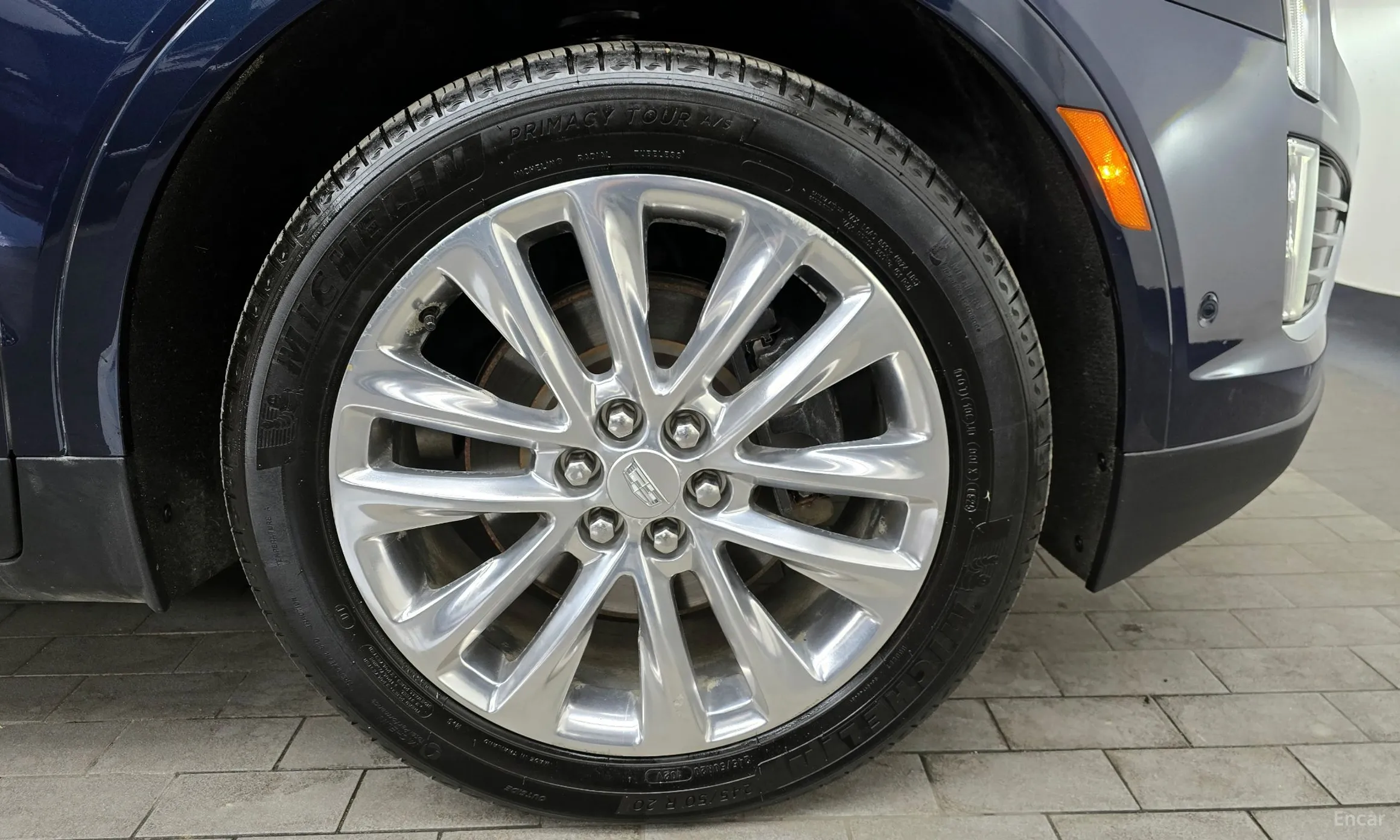 Cadillac XT5 превью 5