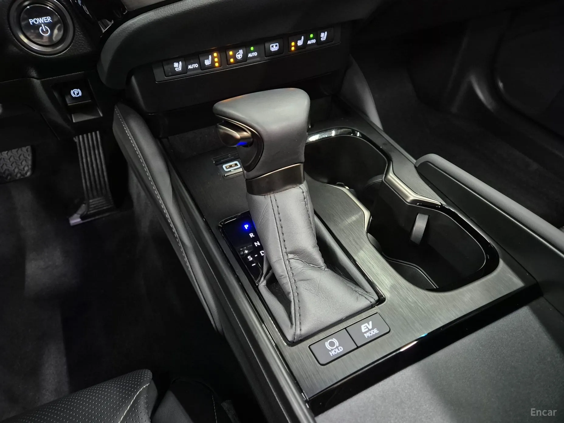 Lexus ES300h 7th Generation превью 10