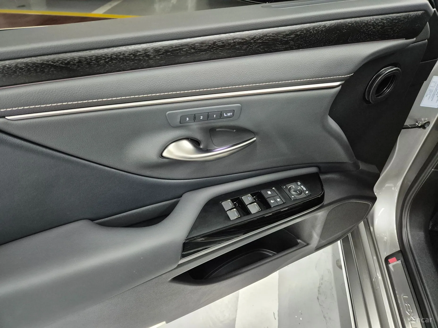 Lexus ES300h 7th Generation превью 12