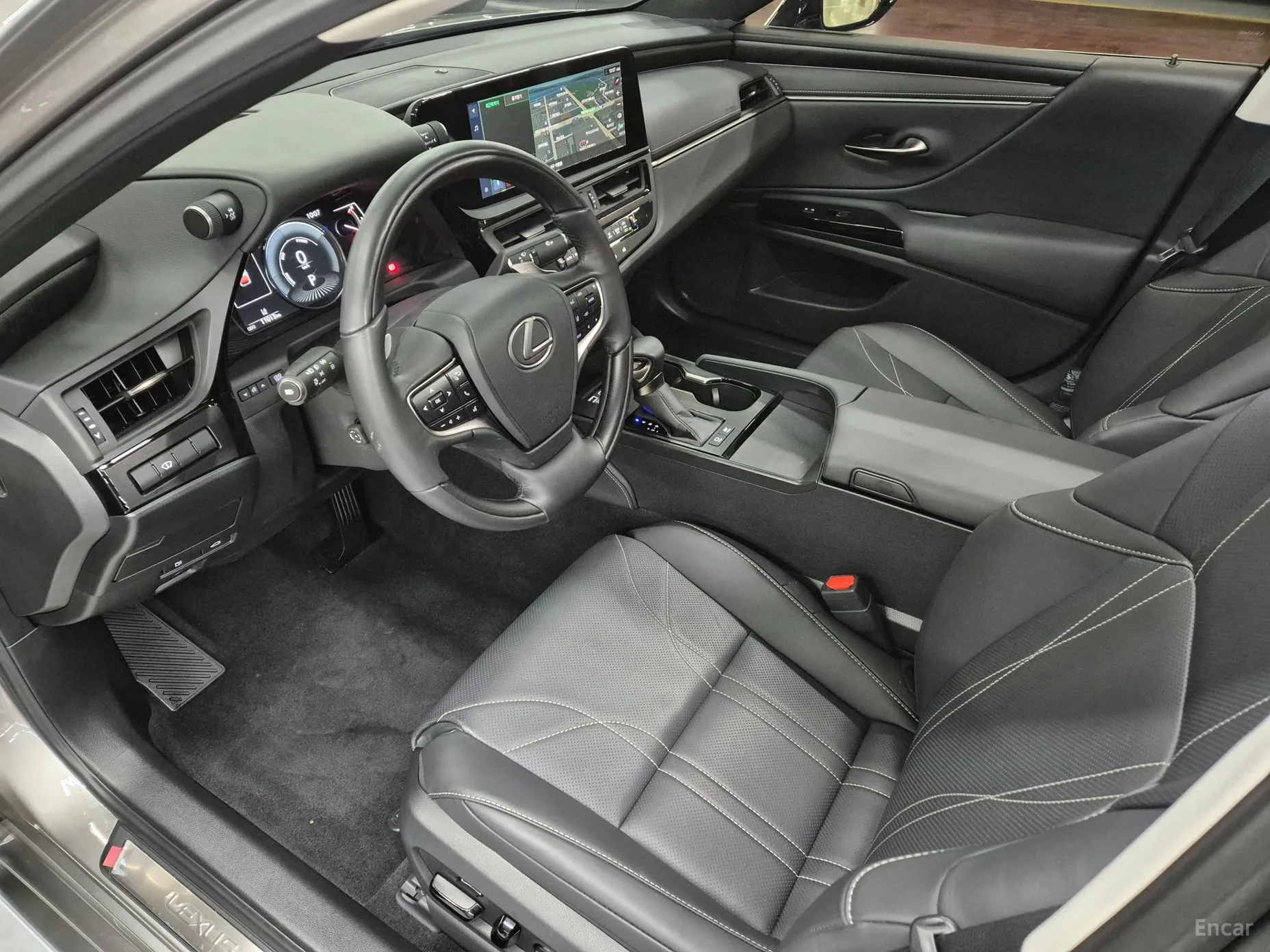 Lexus ES300h 7th Generation превью 13