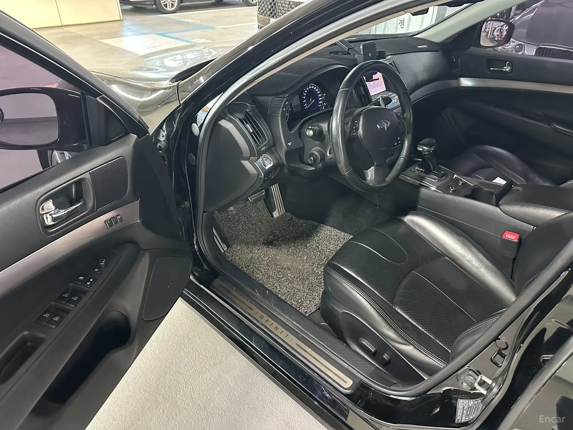 Infiniti G37 превью 14