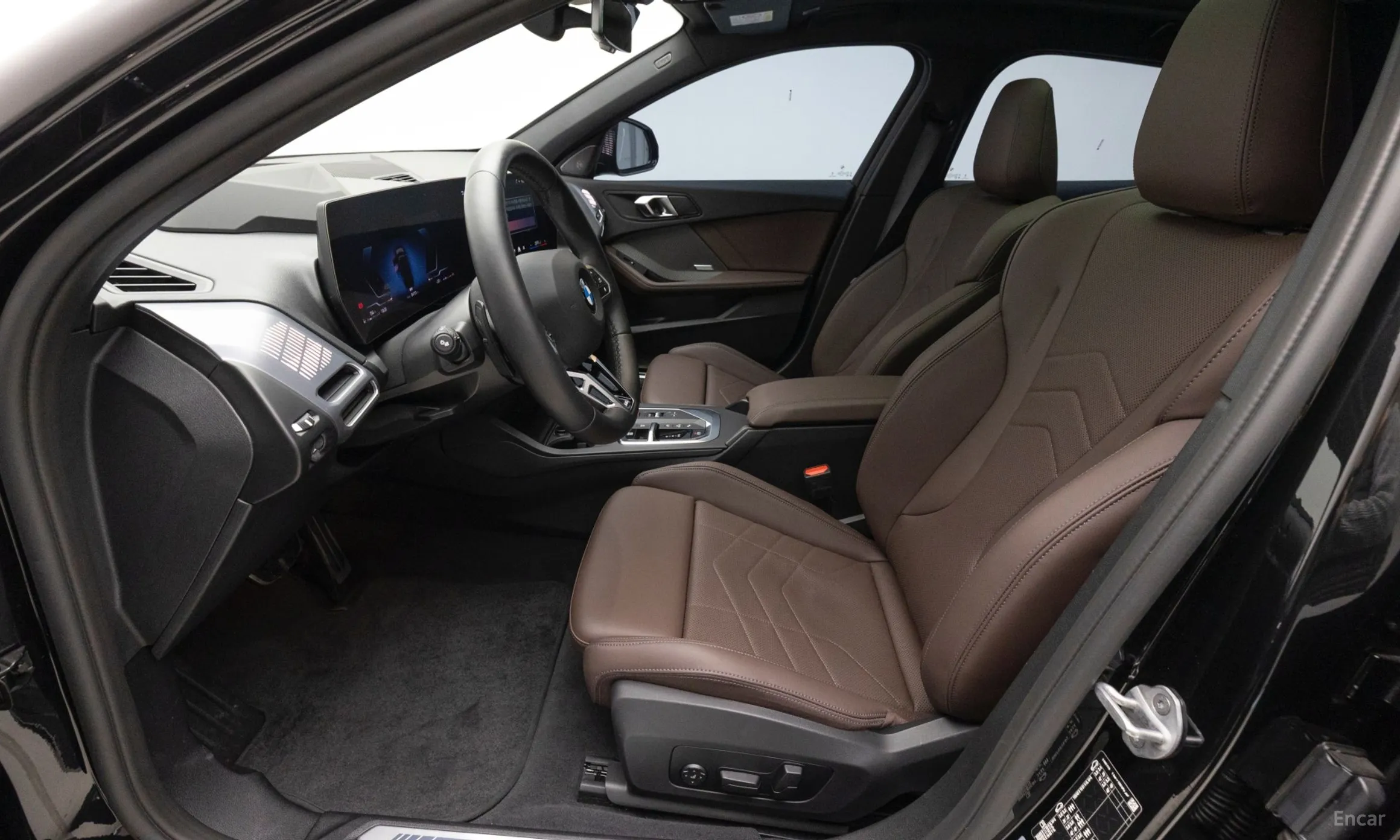 BMW 1 Series (F70) превью 10