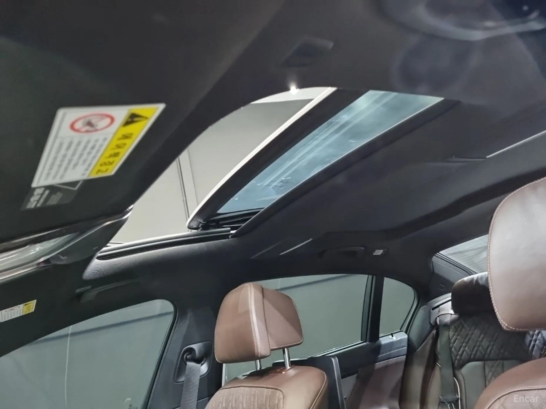 BMW 7 Series (G11) превью 15