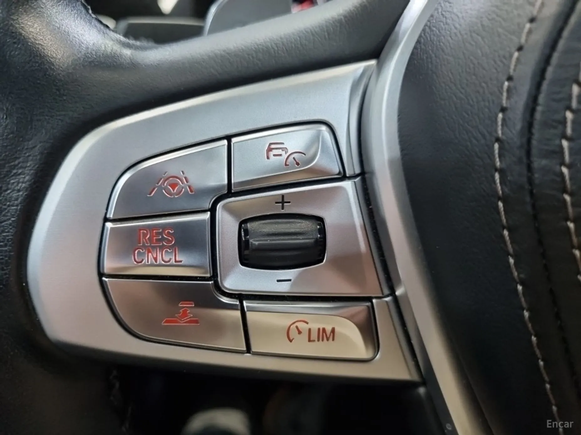 BMW 7 Series (G11) превью 20