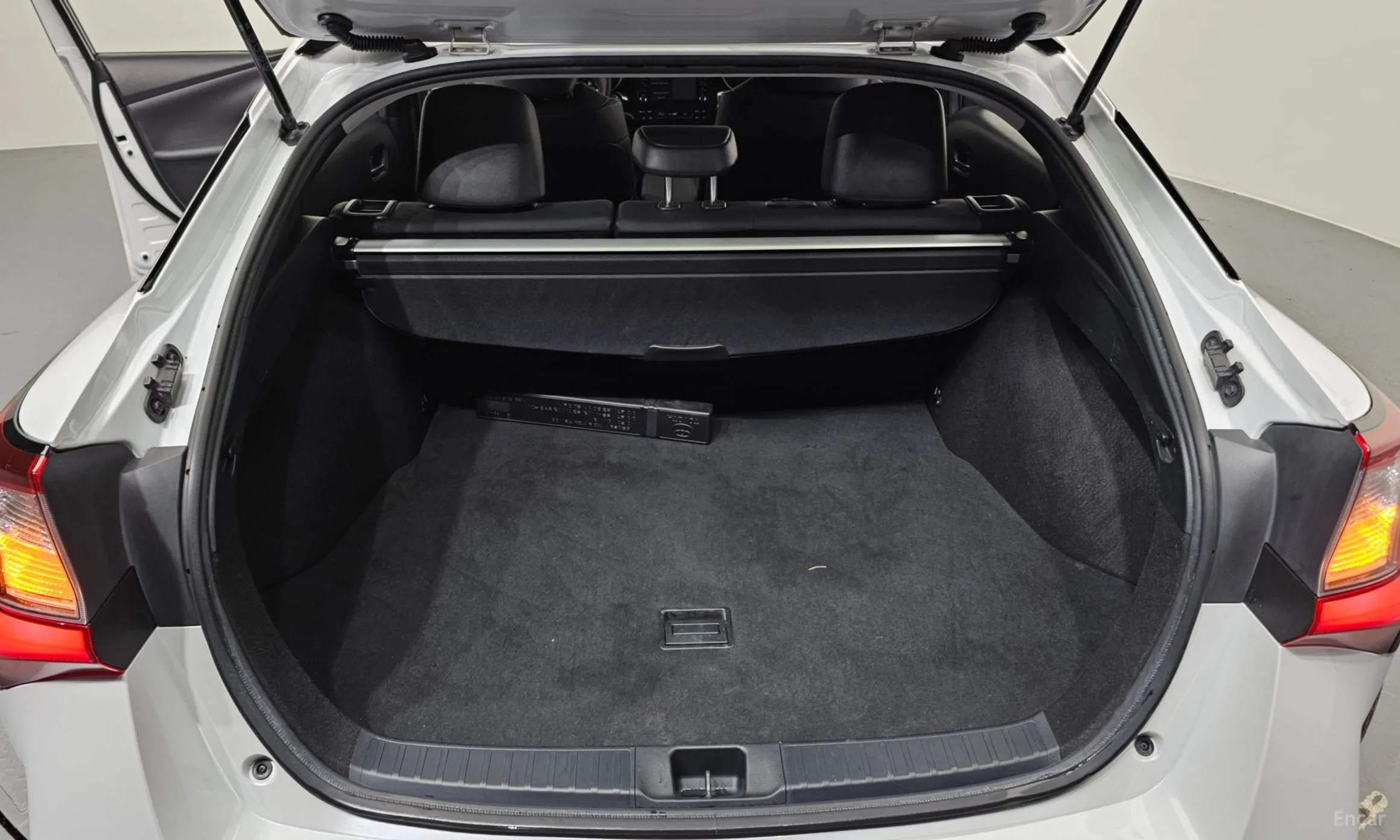 Toyota Prius 4th Generation превью 20