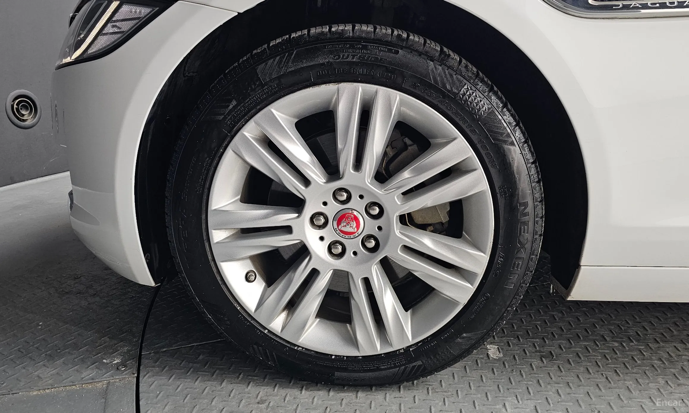 Jaguar XF (x260) превью 5