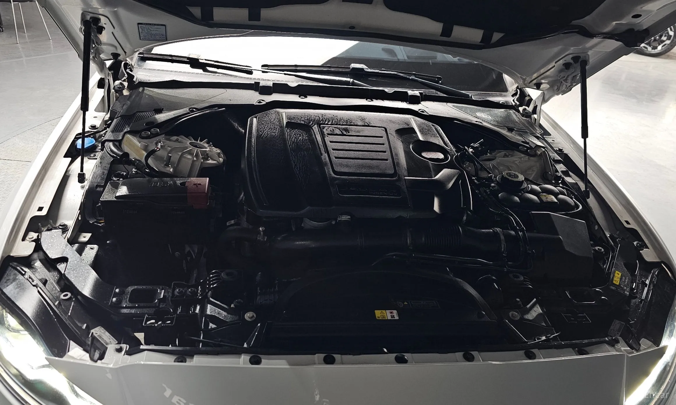 Jaguar XF (x260) превью 6