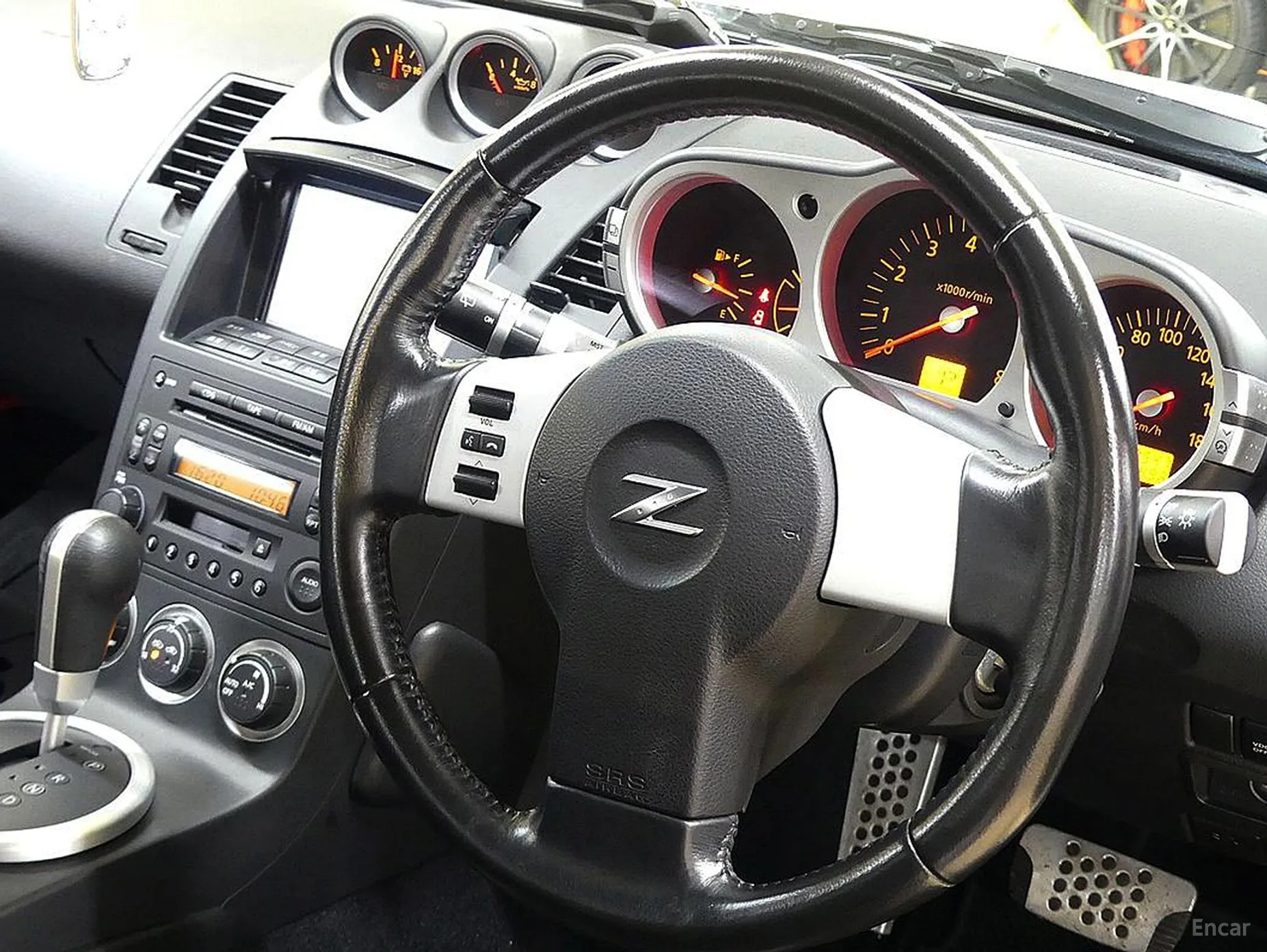 Nissan 350Z превью 11