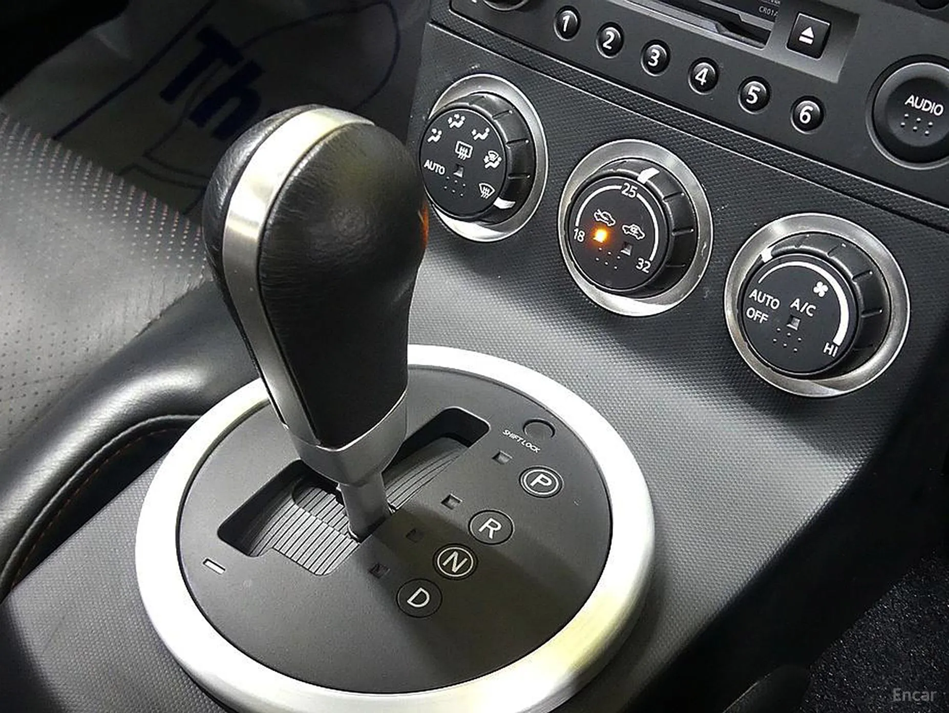 Nissan 350Z превью 17