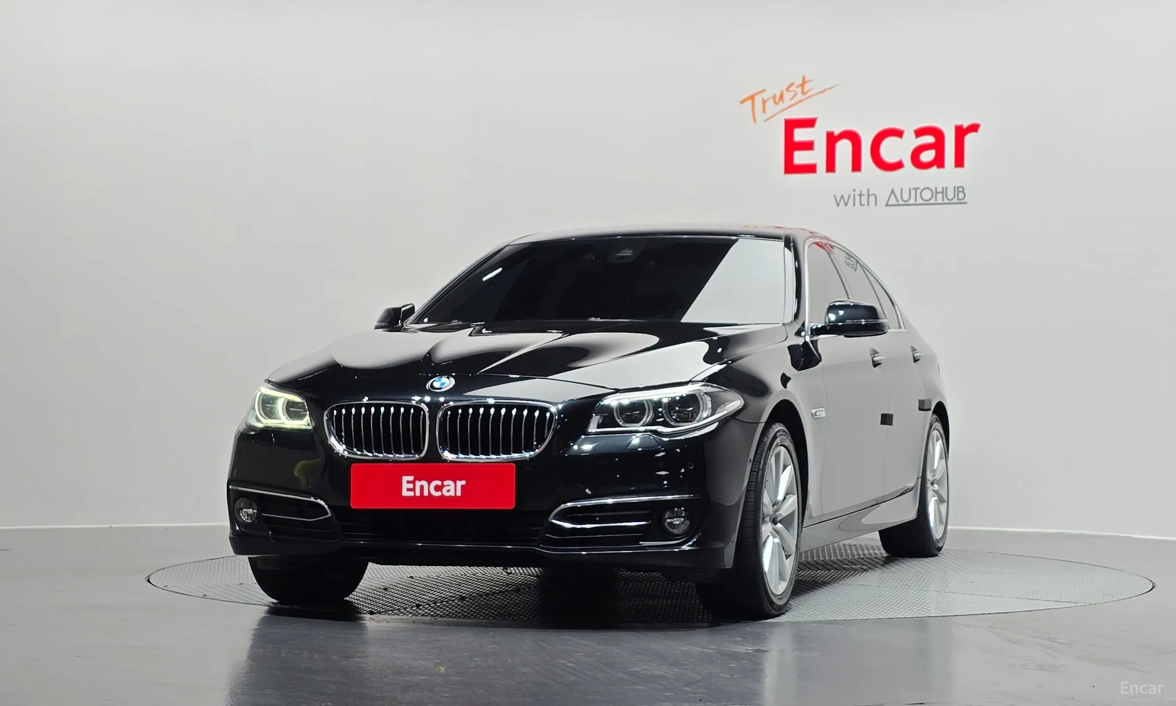 BMW 5 Series (F10) превью 3