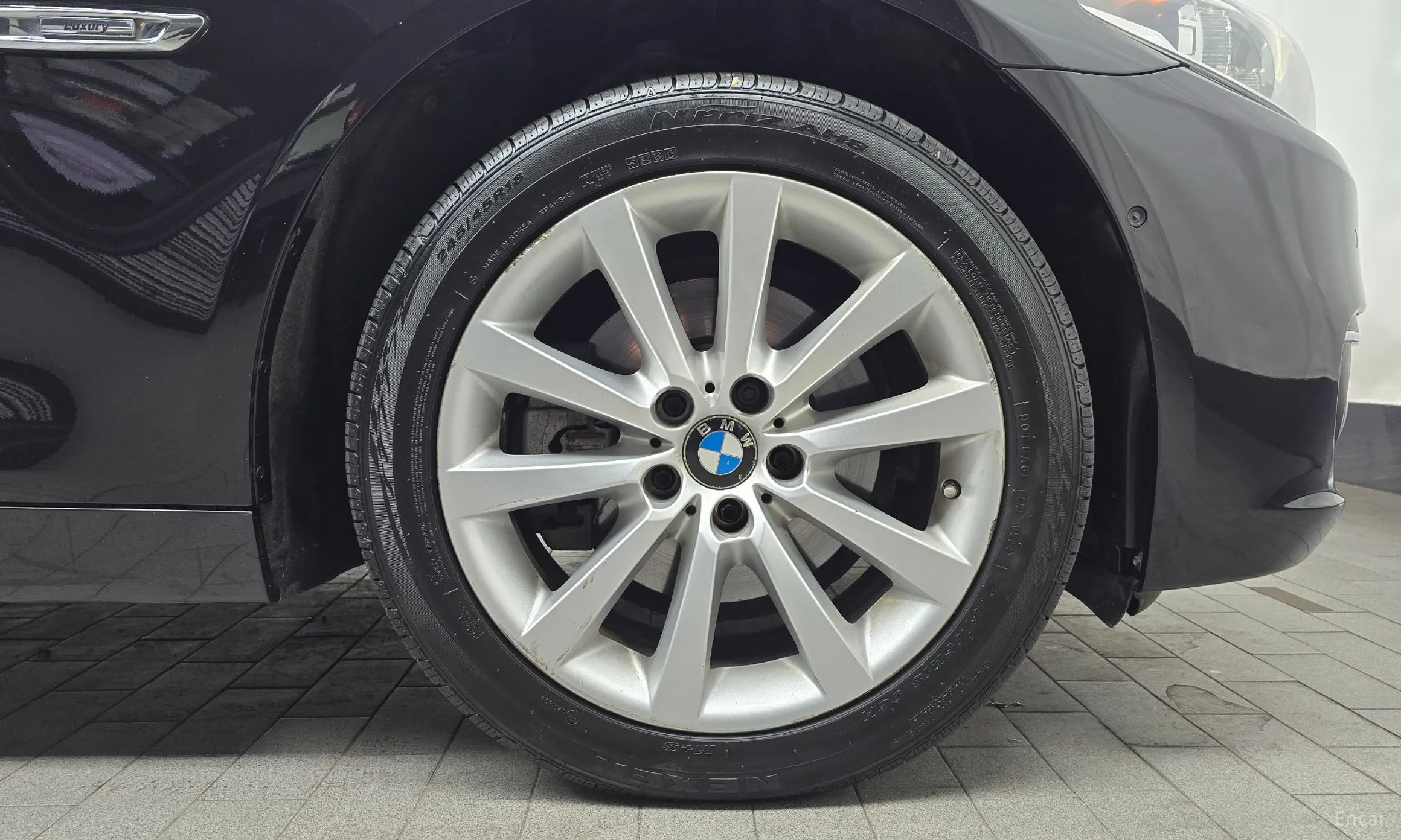 BMW 5 Series (F10) превью 5