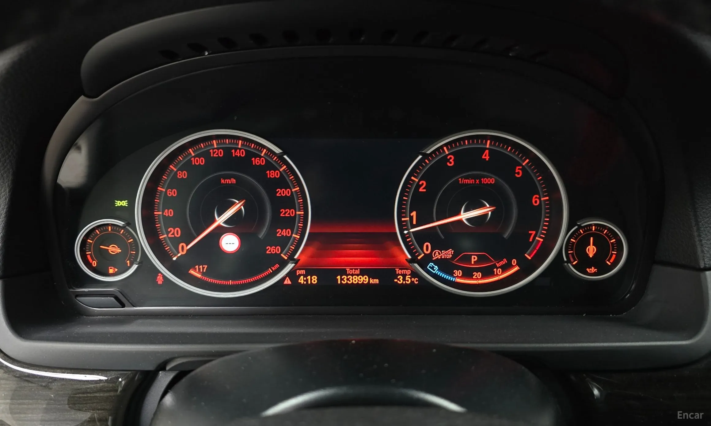 BMW 5 Series (F10) превью 8