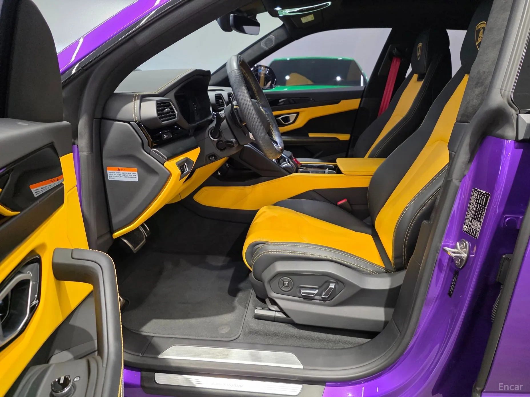 Lamborghini Urus превью 10
