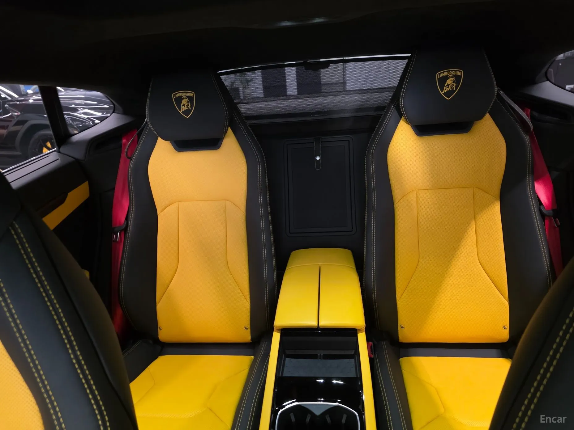 Lamborghini Urus превью 13