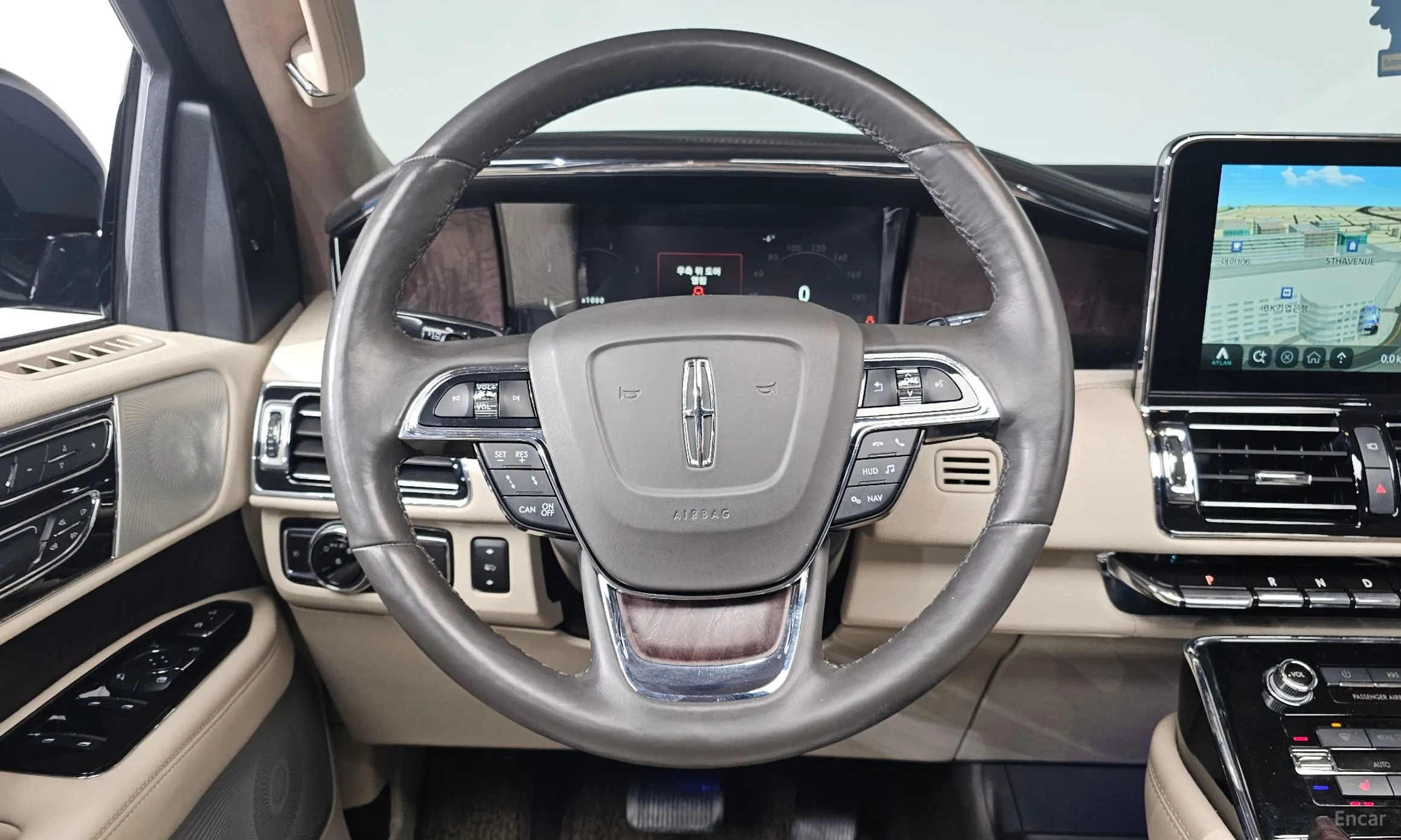 Lincoln Navigator 4th generation превью 13